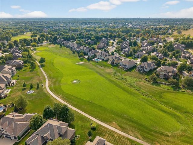 2827 NE 102nd Terrace, Kansas City, MO 64155