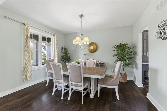 2827 NE 102nd Terrace, Kansas City, MO 64155