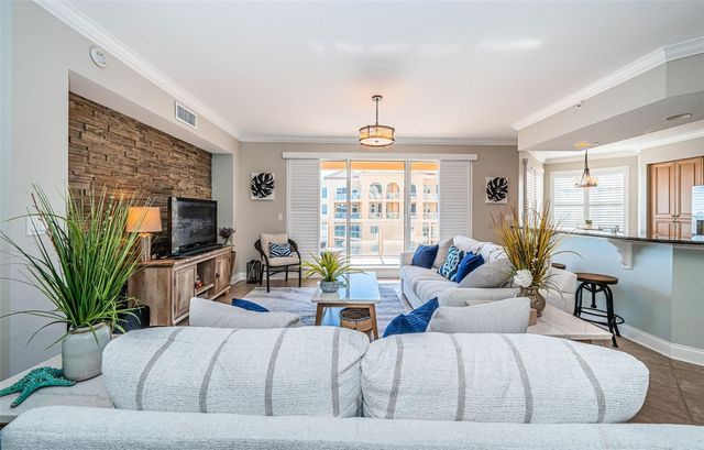 521 MANDALAY AVENUE 907, Clearwater Beach, FL 33767