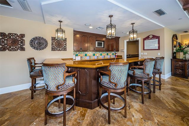 521 MANDALAY AVENUE 907, Clearwater Beach, FL 33767