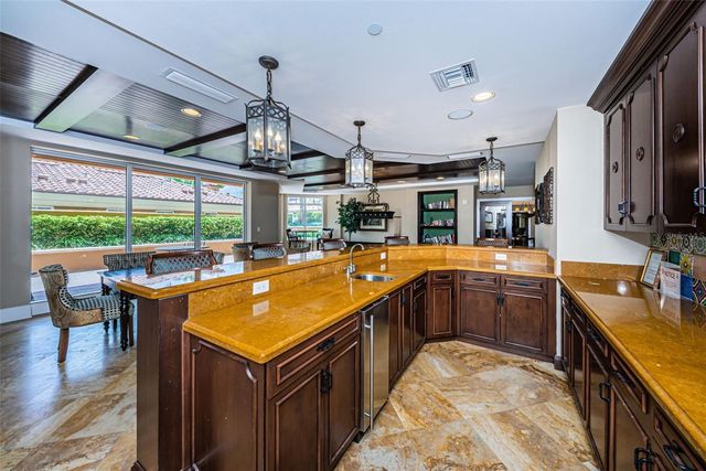 521 MANDALAY AVENUE 907, Clearwater Beach, FL 33767