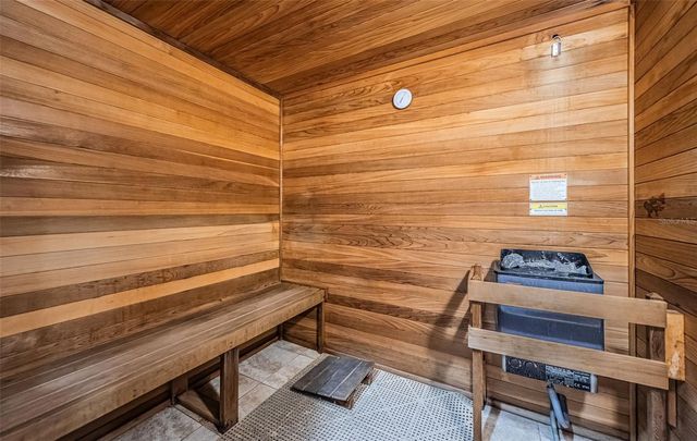 521 MANDALAY AVENUE 907, Clearwater Beach, FL 33767