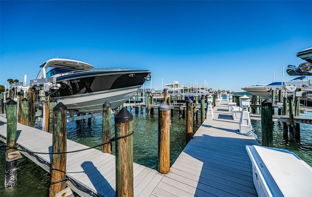 521 MANDALAY AVENUE 907, Clearwater Beach, FL 33767