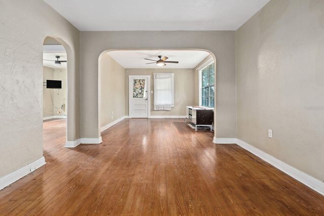 5914 N OLA AVENUE, Tampa, FL 33604