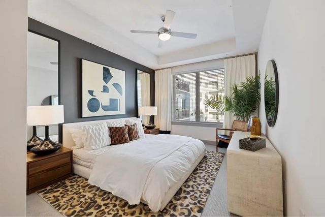 1317 Post Oak Park Drive 327, Houston, TX 77027