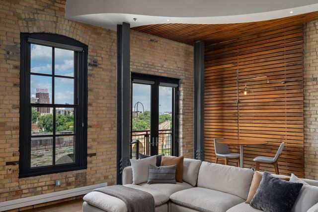 117 Portland Avenue 302, Minneapolis, MN 55401