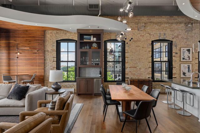 117 Portland Avenue 302, Minneapolis, MN 55401