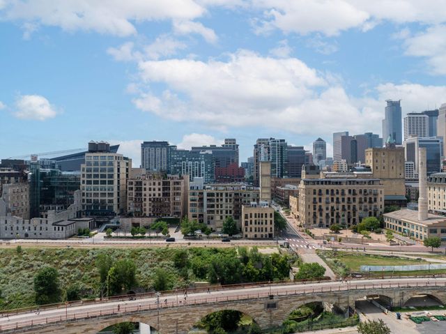 117 Portland Avenue 302, Minneapolis, MN 55401