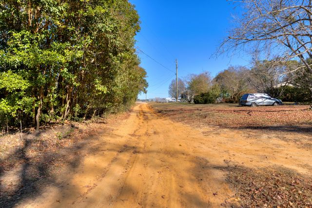 392 Brunswick Road, Sumter, SC 29153