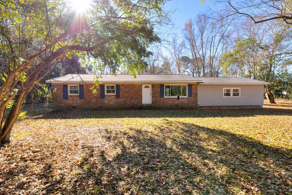 392 Brunswick Road, Sumter, SC 29153