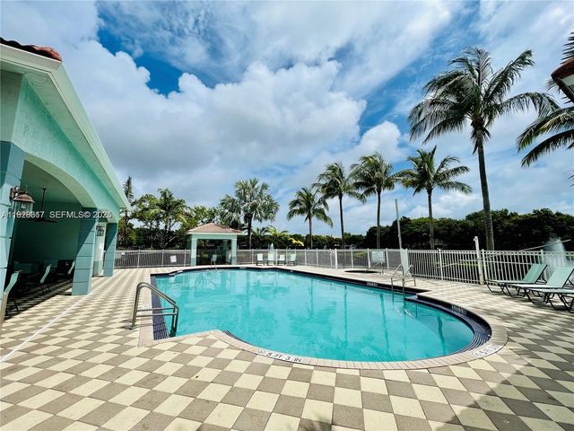 1918 Alamanda Way, Riviera Beach, FL 33404