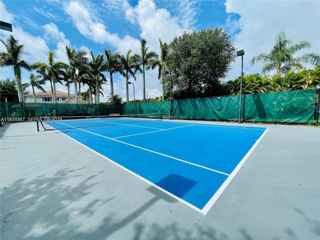 1918 Alamanda Way, Riviera Beach, FL 33404