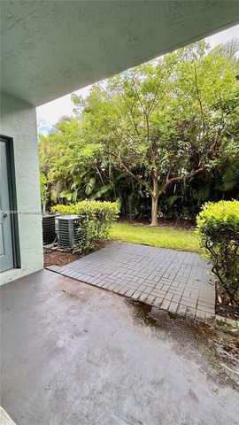 1918 Alamanda Way, Riviera Beach, FL 33404