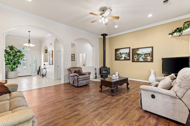 609 Meyers Ave, Gridley, CA 95948