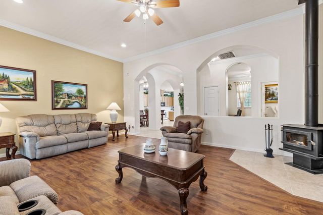 609 Meyers Ave, Gridley, CA 95948