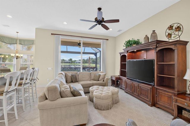 10830 Leaf Bridge Way, Boynton Beach, FL 33473
