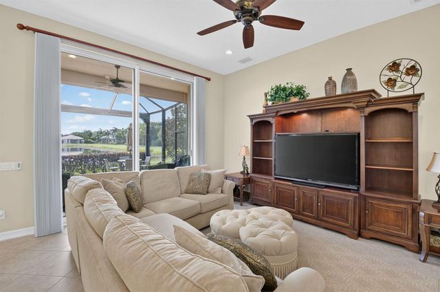 10830 Leaf Bridge Way, Boynton Beach, FL 33473