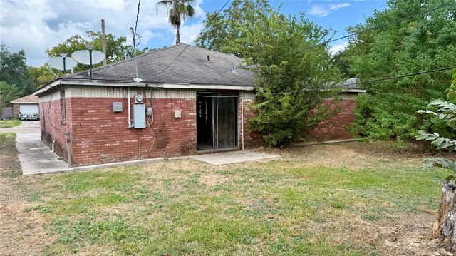17018 Woodacre Drive, Houston, TX 77049