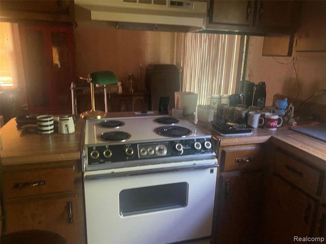 38175 Carolon Boulevard, Westland, MI 48185