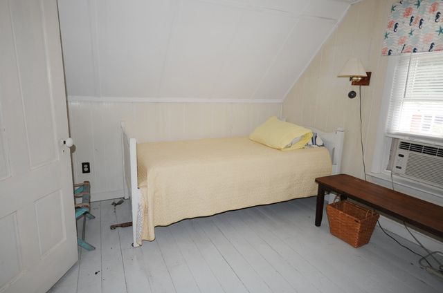 48 Highland Ave, Wareham, MA 02558