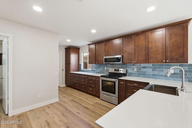 71 N BIRCH Street, Gilbert, AZ 85233