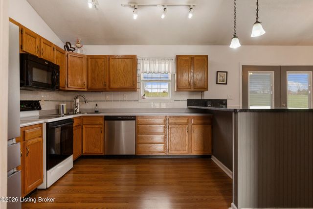 462 Wilsonville Rd, Fisherville, KY 40023