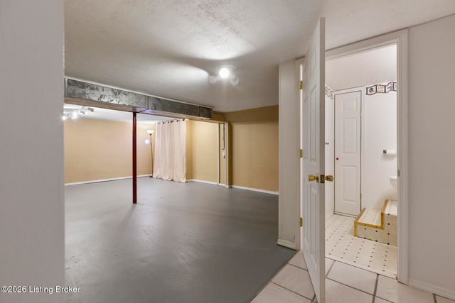 462 Wilsonville Rd, Fisherville, KY 40023