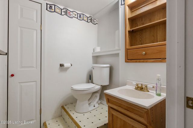 462 Wilsonville Rd, Fisherville, KY 40023