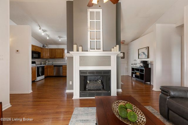 462 Wilsonville Rd, Fisherville, KY 40023