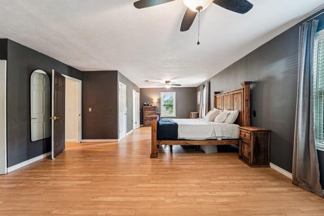 15191 Mcrae Lake, Conroe, TX 77303