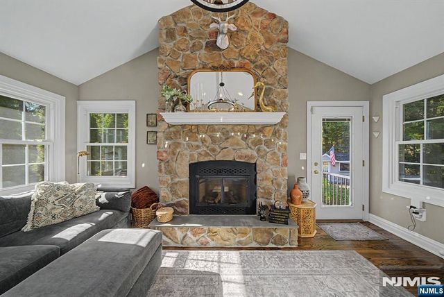62 Andrew Avenue, Oakland, NJ 07436
