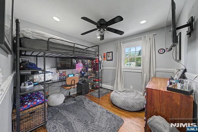 62 Andrew Avenue, Oakland, NJ 07436