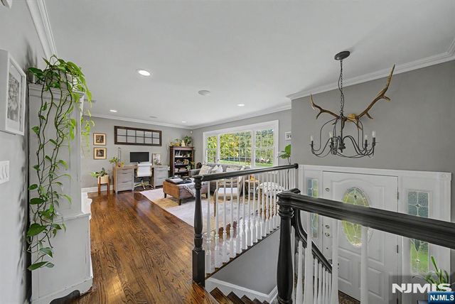 62 Andrew Avenue, Oakland, NJ 07436
