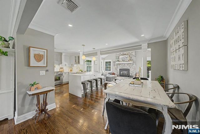 62 Andrew Avenue, Oakland, NJ 07436