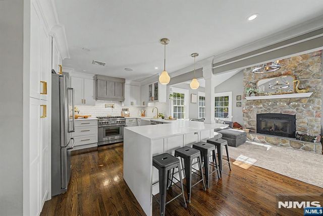 62 Andrew Avenue, Oakland, NJ 07436