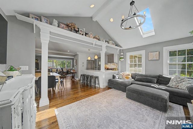62 Andrew Avenue, Oakland, NJ 07436