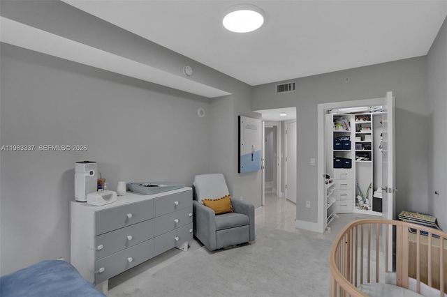 20000 E Country Club Dr 211, Aventura, FL 33180