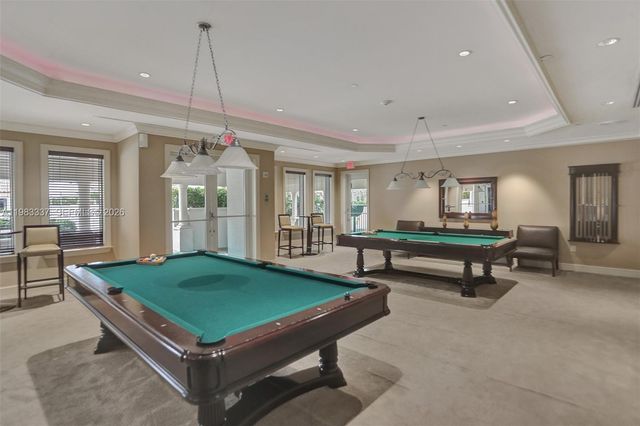 20000 E Country Club Dr 211, Aventura, FL 33180