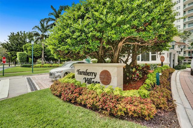 20000 E Country Club Dr 211, Aventura, FL 33180