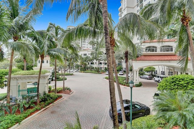 20000 E Country Club Dr 211, Aventura, FL 33180