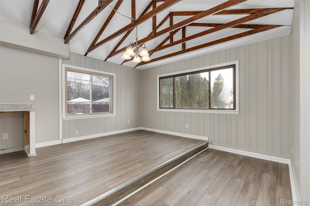 19196 Berden Street, Detroit, MI 48236