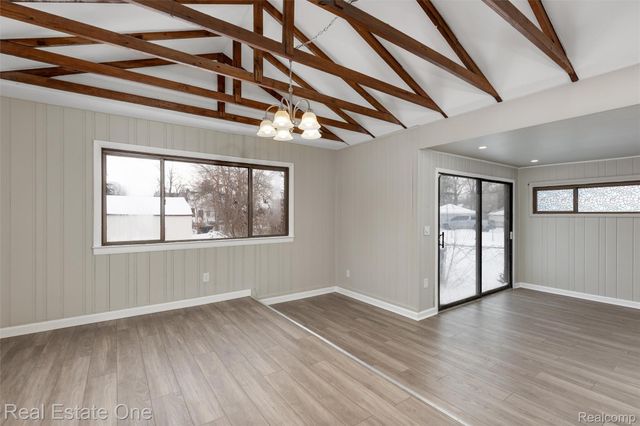 19196 Berden Street, Detroit, MI 48236