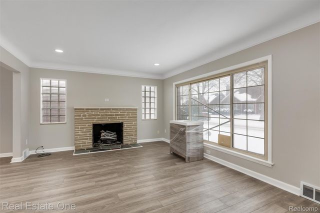 19196 Berden Street, Detroit, MI 48236