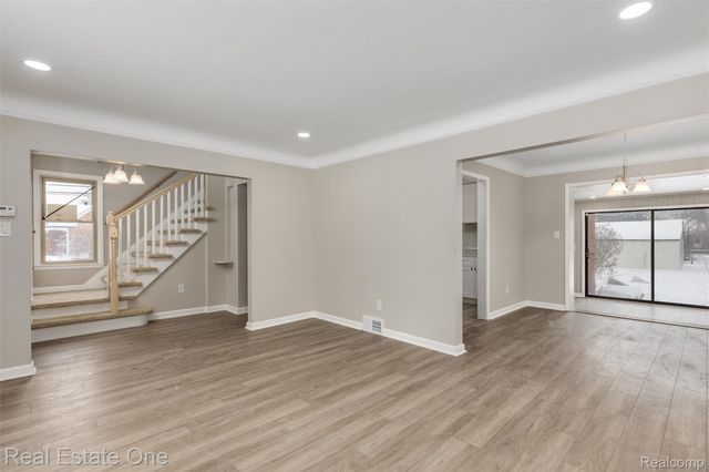 19196 Berden Street, Detroit, MI 48236