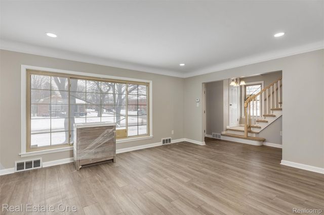 19196 Berden Street, Detroit, MI 48236