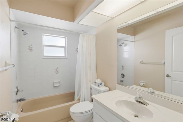 17718 Dracena CIR, North Fort Myers, FL 33917