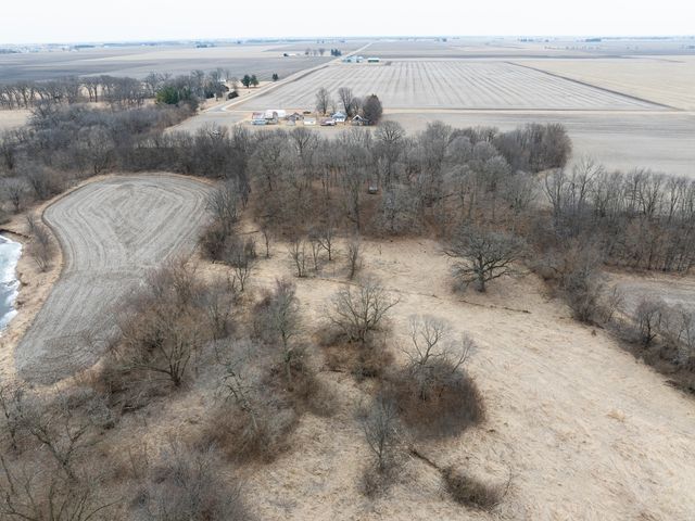 25445 2300 North Avenue, Princeton, IL 61356