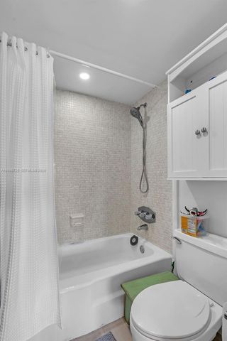 150 Ocean Lane Drive 7C, Key Biscayne, FL 33149