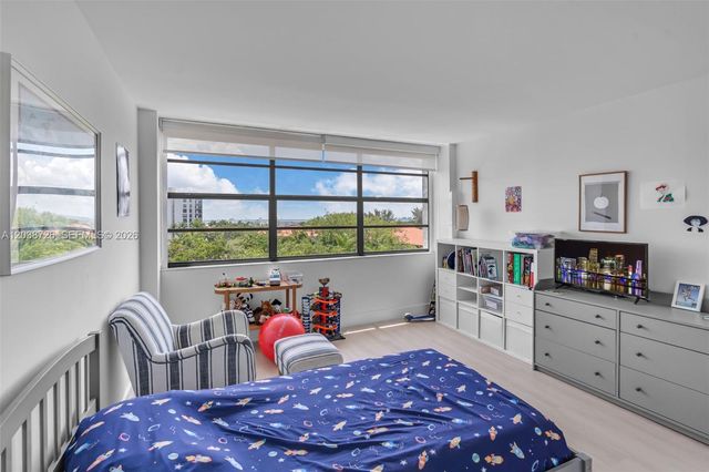 150 Ocean Lane Drive 7C, Key Biscayne, FL 33149