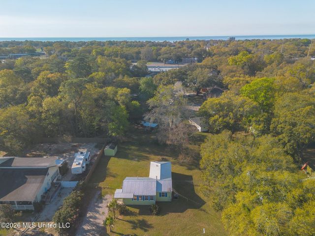 1639 Anita Court, Biloxi, MS 39531